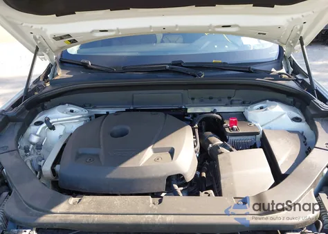 2021 Volvo Xc60 T5 Momentum z USA, uszkodzony, nr VIN YV4102RK2M1694952